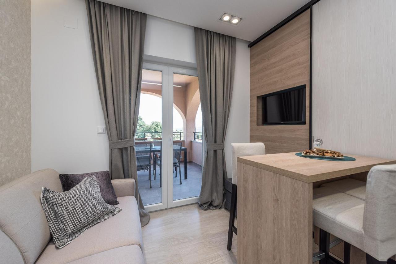 Luxury Apartments Garden Sukosan Luaran gambar