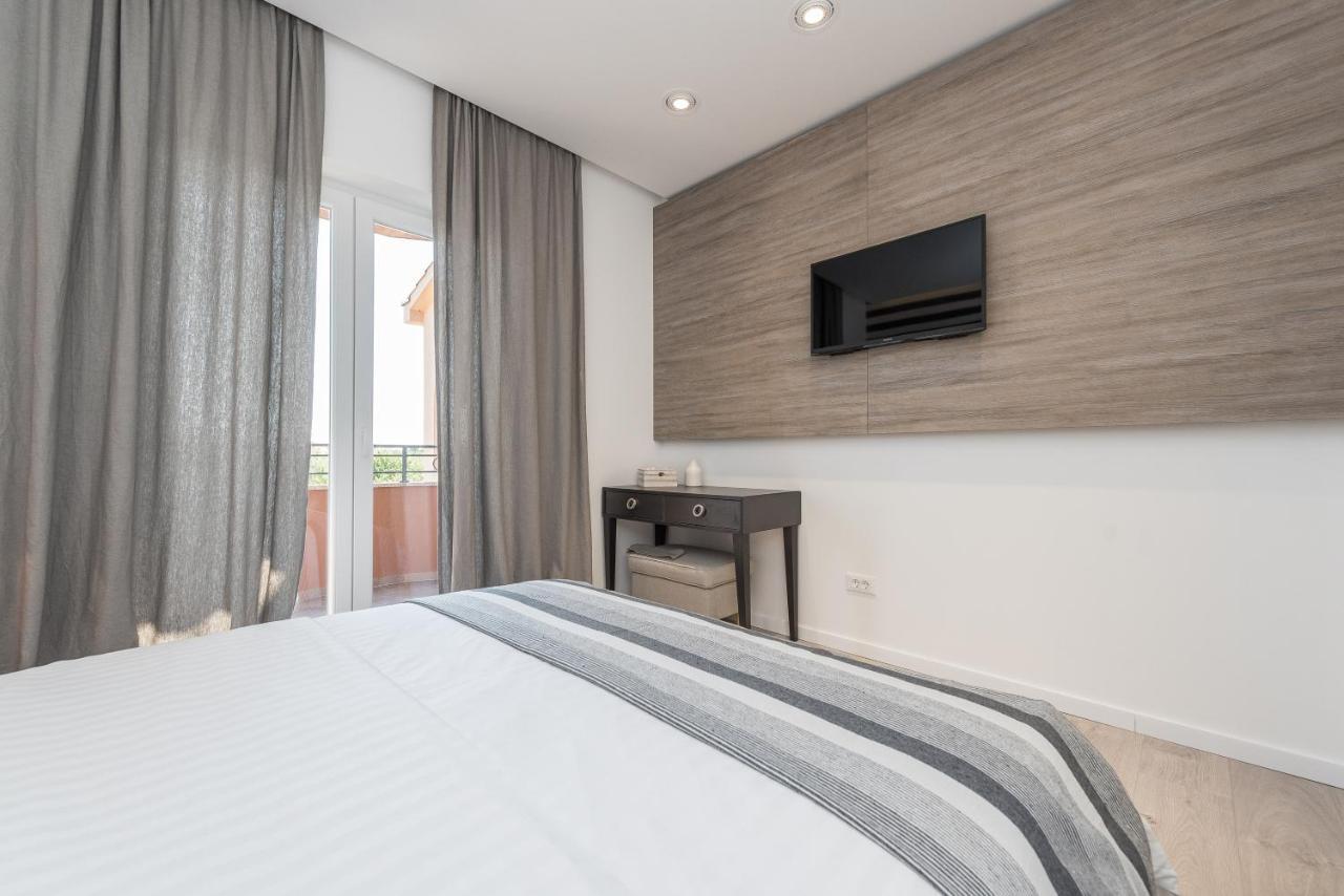Luxury Apartments Garden Sukosan Luaran gambar