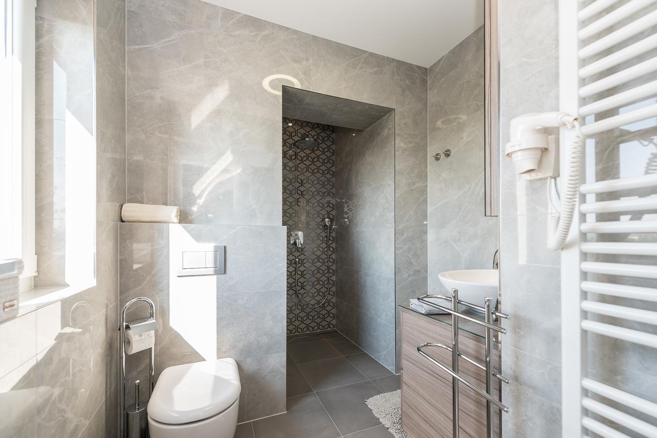 Luxury Apartments Garden Sukosan Luaran gambar
