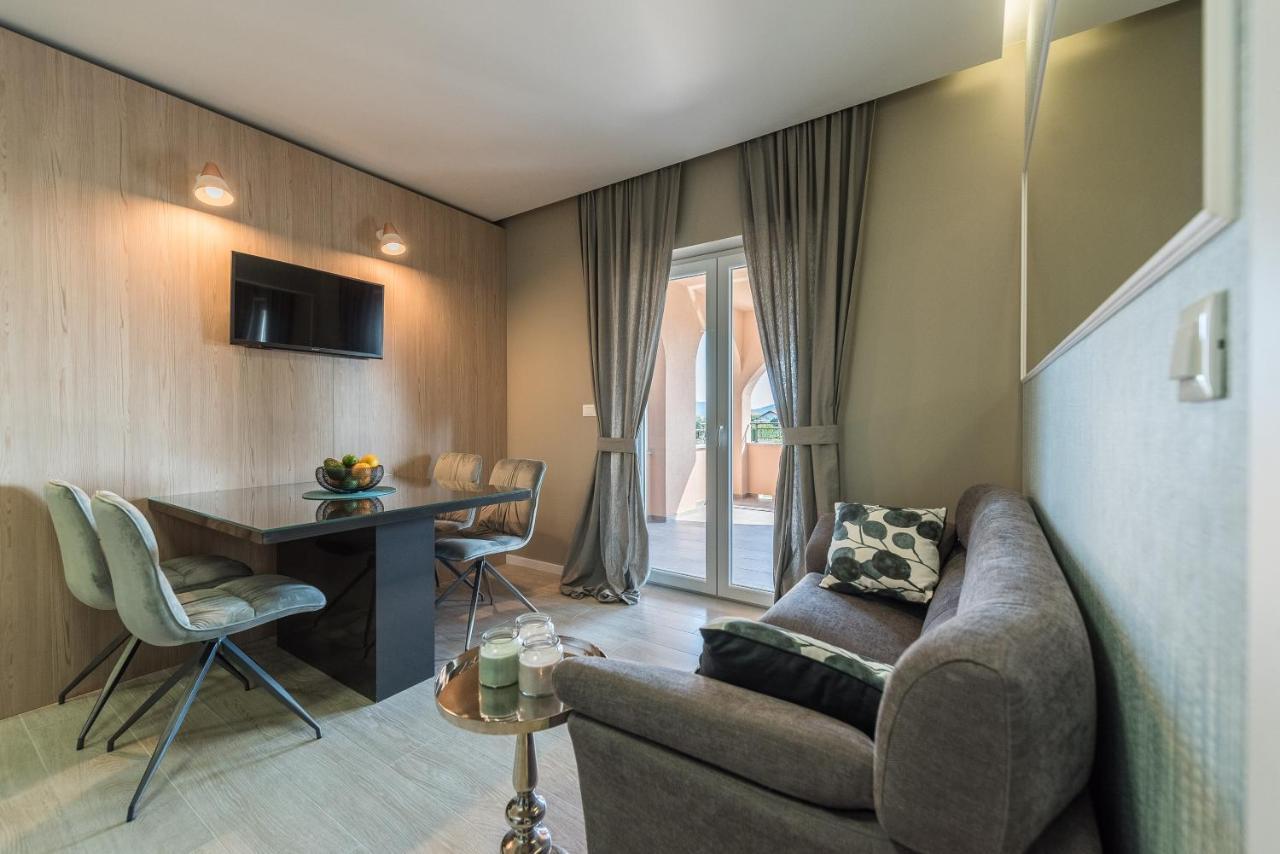 Luxury Apartments Garden Sukosan Luaran gambar