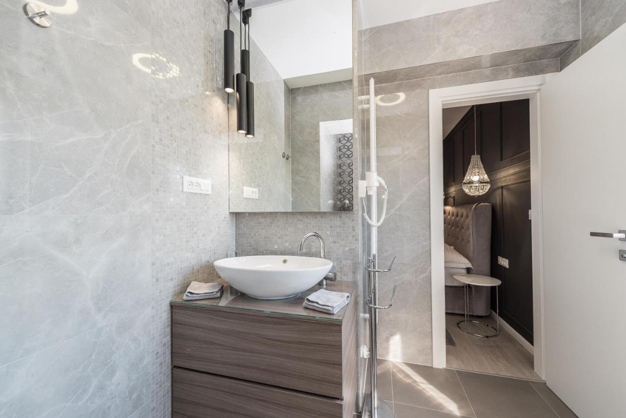 Luxury Apartments Garden Sukosan Luaran gambar